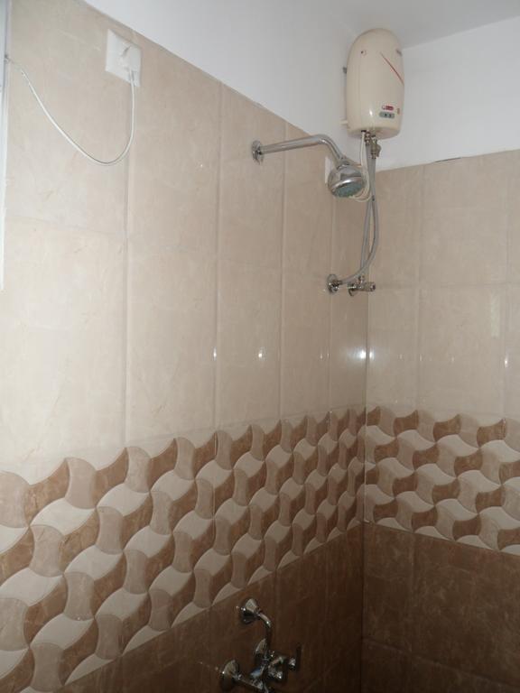 Hotel Rajdeep Inn Ahmedabad Exterior photo